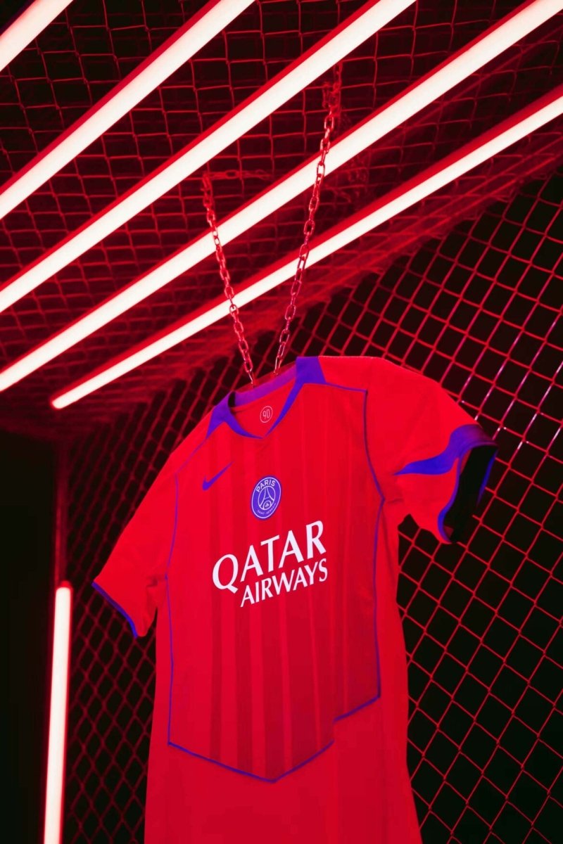 PSG Third 25/26 Jogador Nike - Vermelha